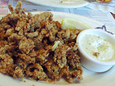 Legal Sea Foods(Boston)にて、「New England Fried Clam」