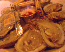 Red Fish Grill(New Orleans)にて、「1/2doz Oysters」