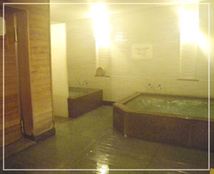 帝国ホテルの「大浴場」……こんな空間もあったんですねー。
