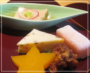千葉「美濃吉」にて、冬の彩り五種。和食の前菜、綺麗で大好き。