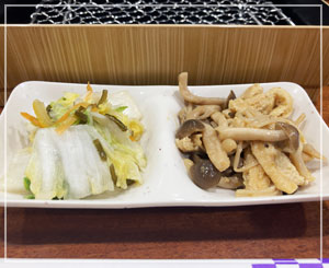 天ぷらめし福松」にて。お惣菜も美味しいです。