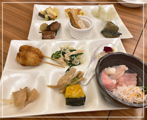 お料理は色々ありました。天ぷらが美味しかった。