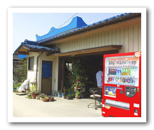 「谷川製麺所」、お店の入り口はこんな風