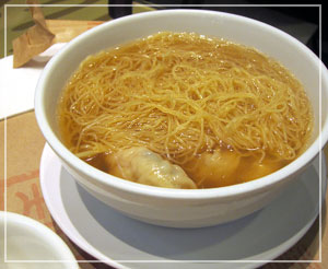 「糖朝」にて「瑤柱鮮蝦水餃麵」麺がシコシコです。