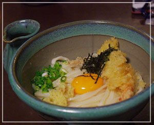 高松市「大円」にて、天ぷら卵ぶっかけ〜♪